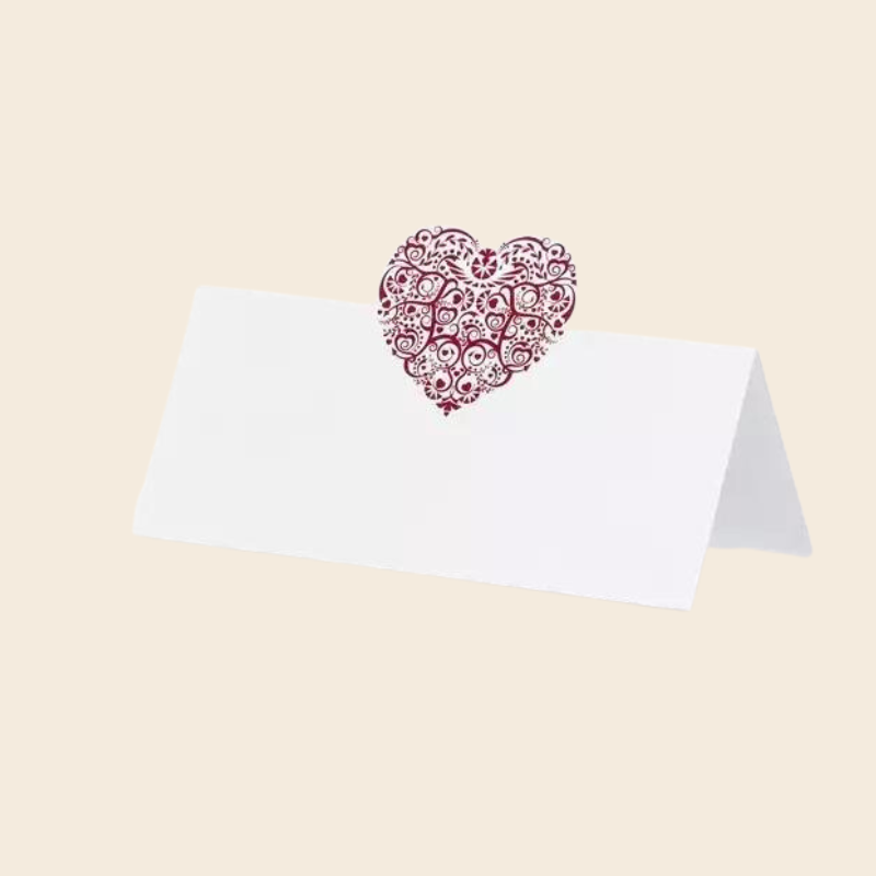 Tischkarten weiss mit rotem Herz Hochzeitstisch Namenschild