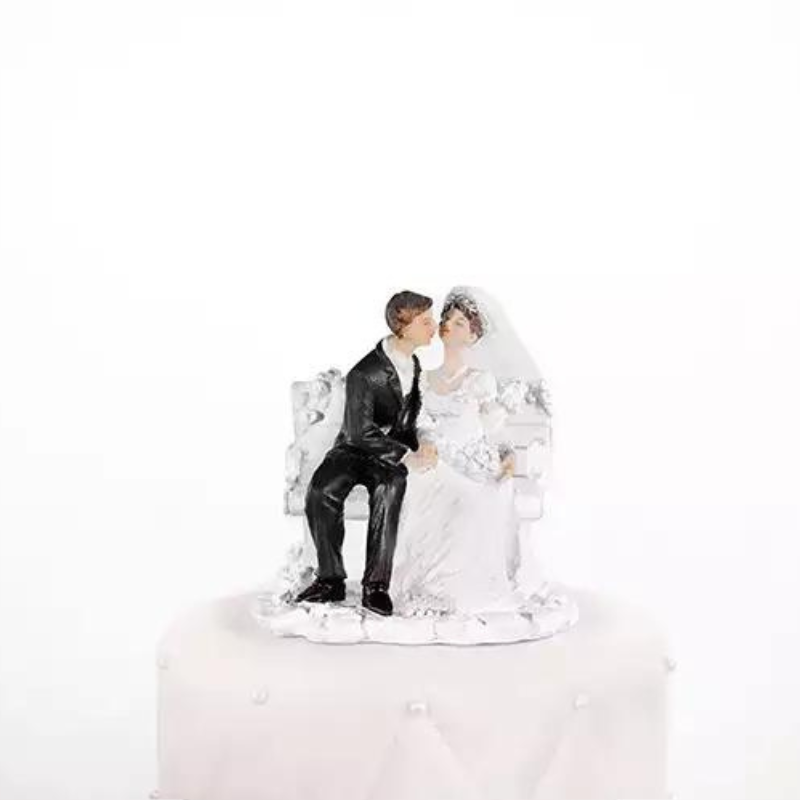 Tortenfigur Cake Topper romantischer Brautpaar