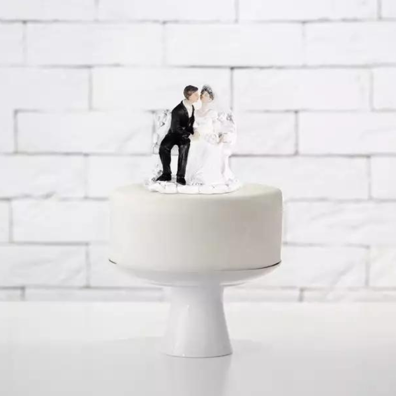 Tortenfigur Cake Topper romantischer Brautpaar