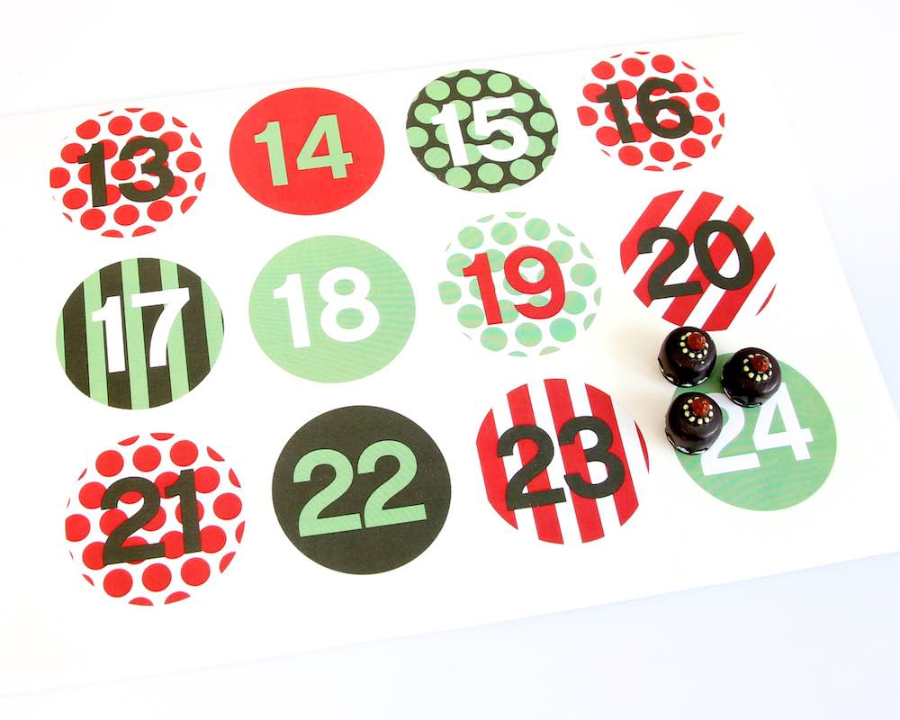Advents-Stickers Zahlen 1-24, schwarz-rot-grün
