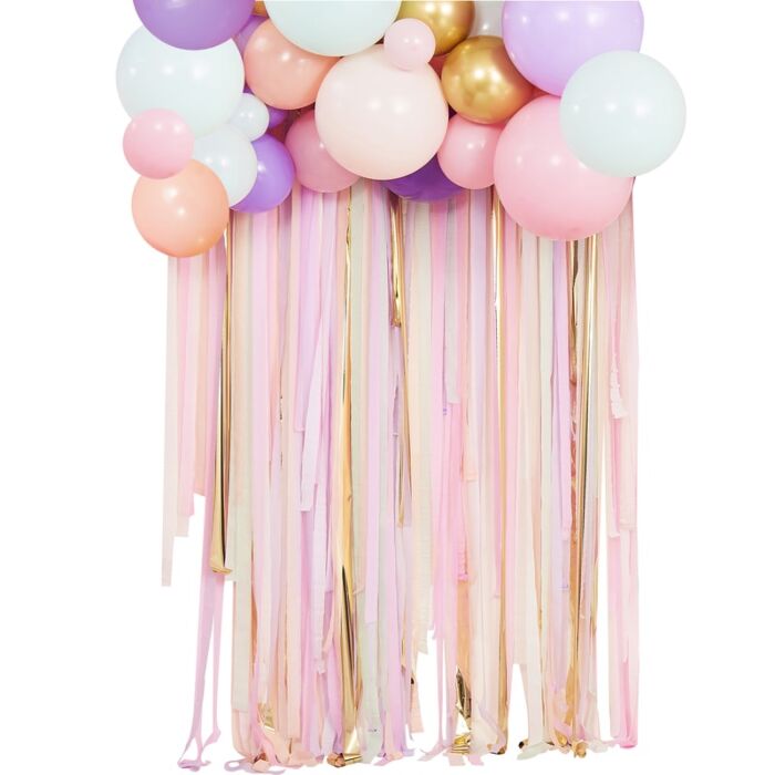 Backdrop Kit mit Bändern und Ballonen, pastell