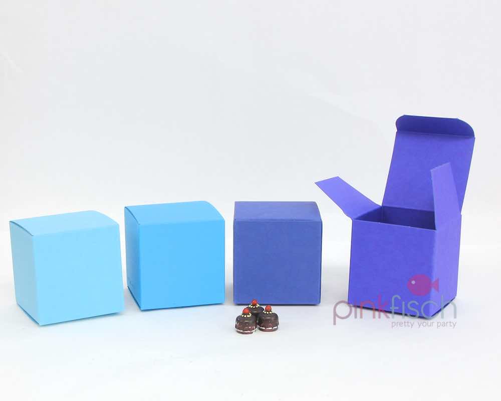 Geschenkbox, Würfel, 9 cm, div. Farben, 3 Stk